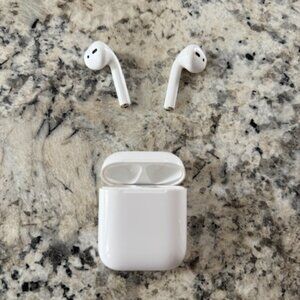 Apple AirPods - Second Generation w/ Silicone Case